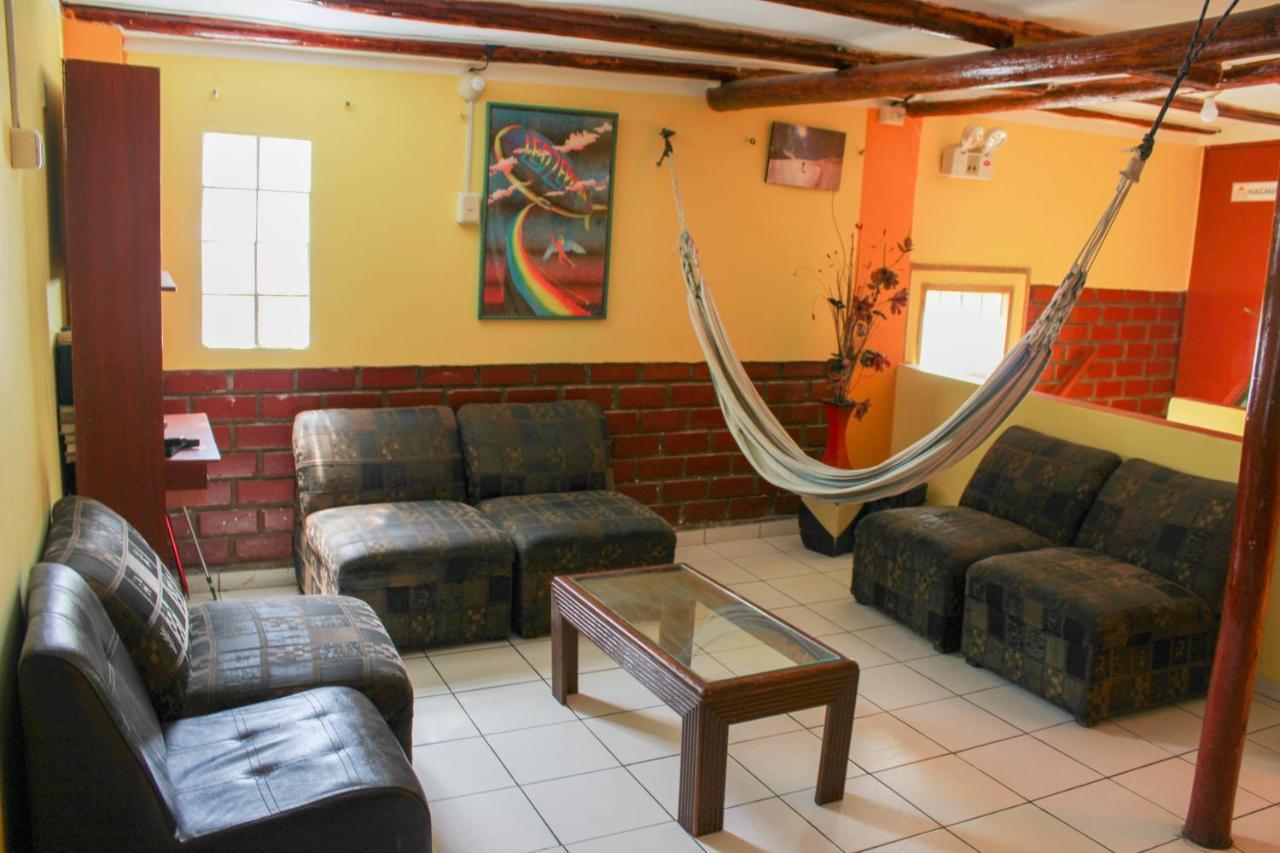 Andes Hostel Huaraz  Εξωτερικό φωτογραφία